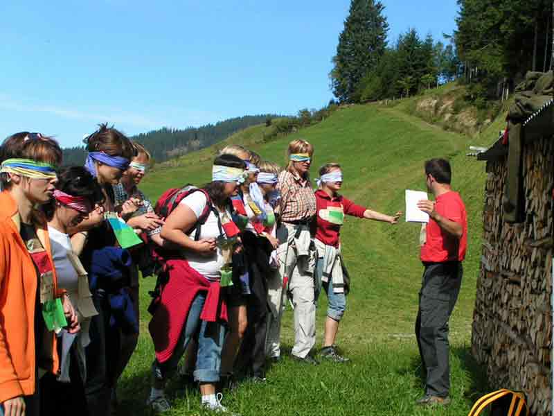 Checkpoint-eigenes Outdoor-Trainingsgelände für Team-Training